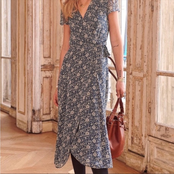 Sezane Dresses & Skirts - SÉZANE Amber Wrap Midi Dress - Navy Floral Print Sz 34